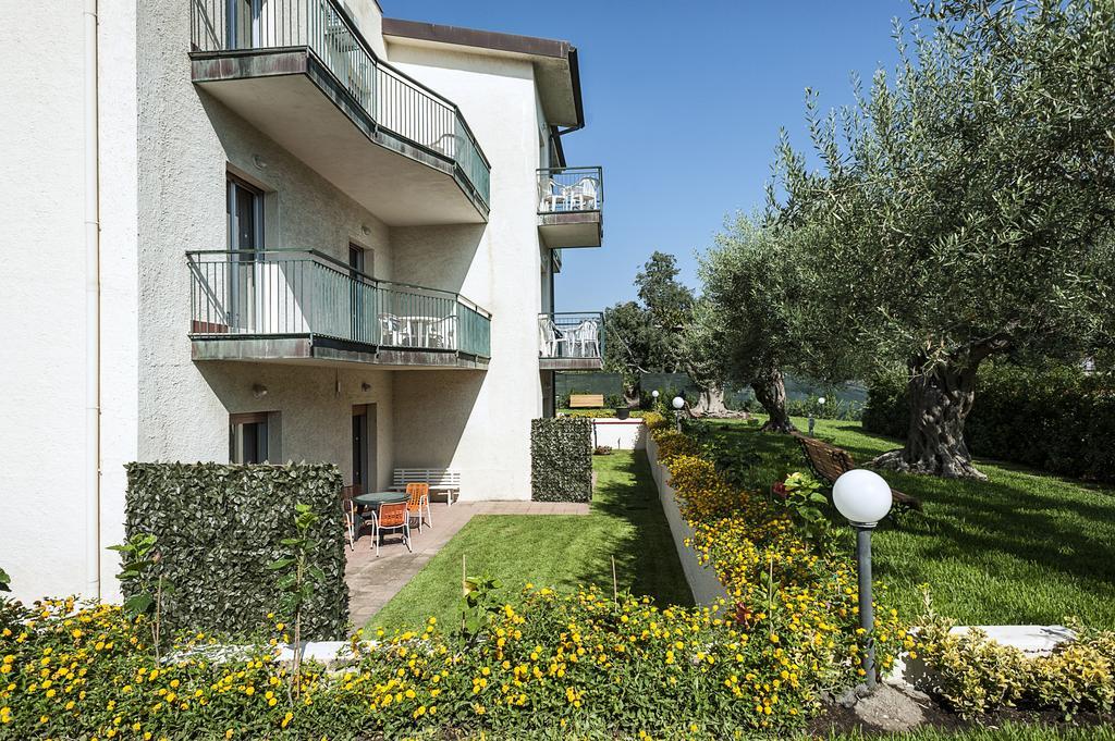 Villa Collina Giardini Naxos Bagian luar foto