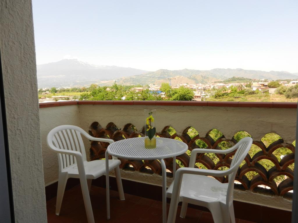 Villa Collina Giardini Naxos Ruang foto