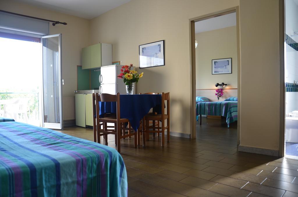 Villa Collina Giardini Naxos Ruang foto