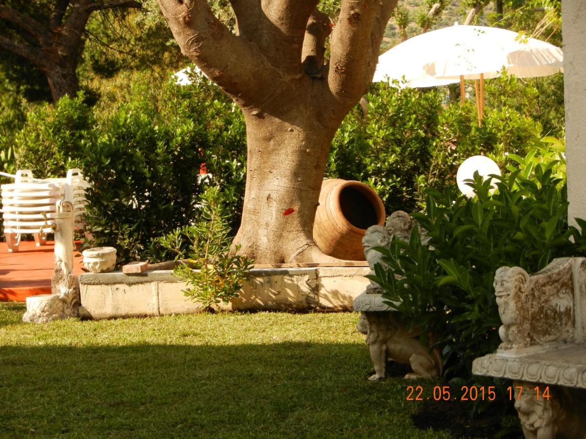 Villa Collina Giardini Naxos Bagian luar foto