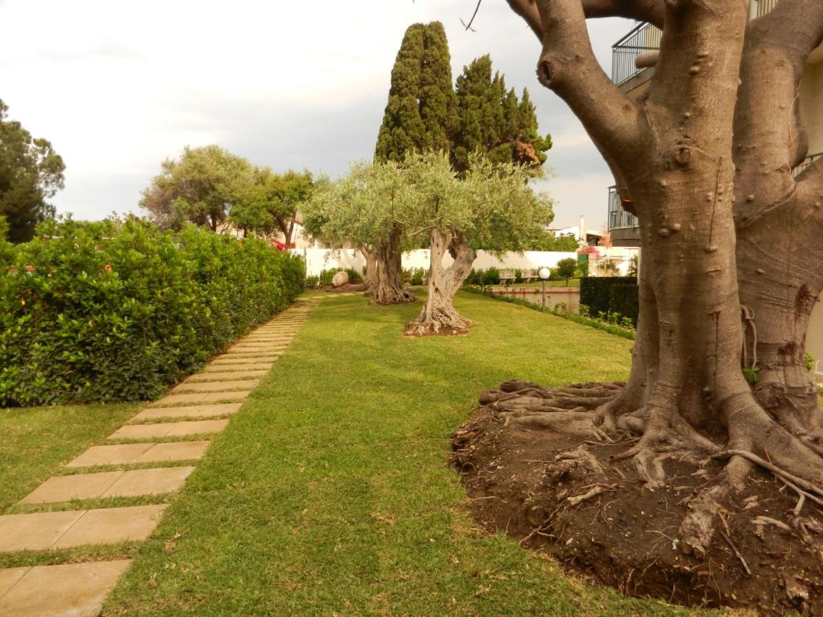 Villa Collina Giardini Naxos Bagian luar foto